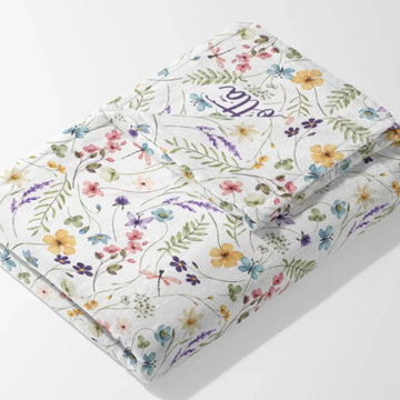 Kinderdecke Wildblumen bunt personalisiert, Namensdecke