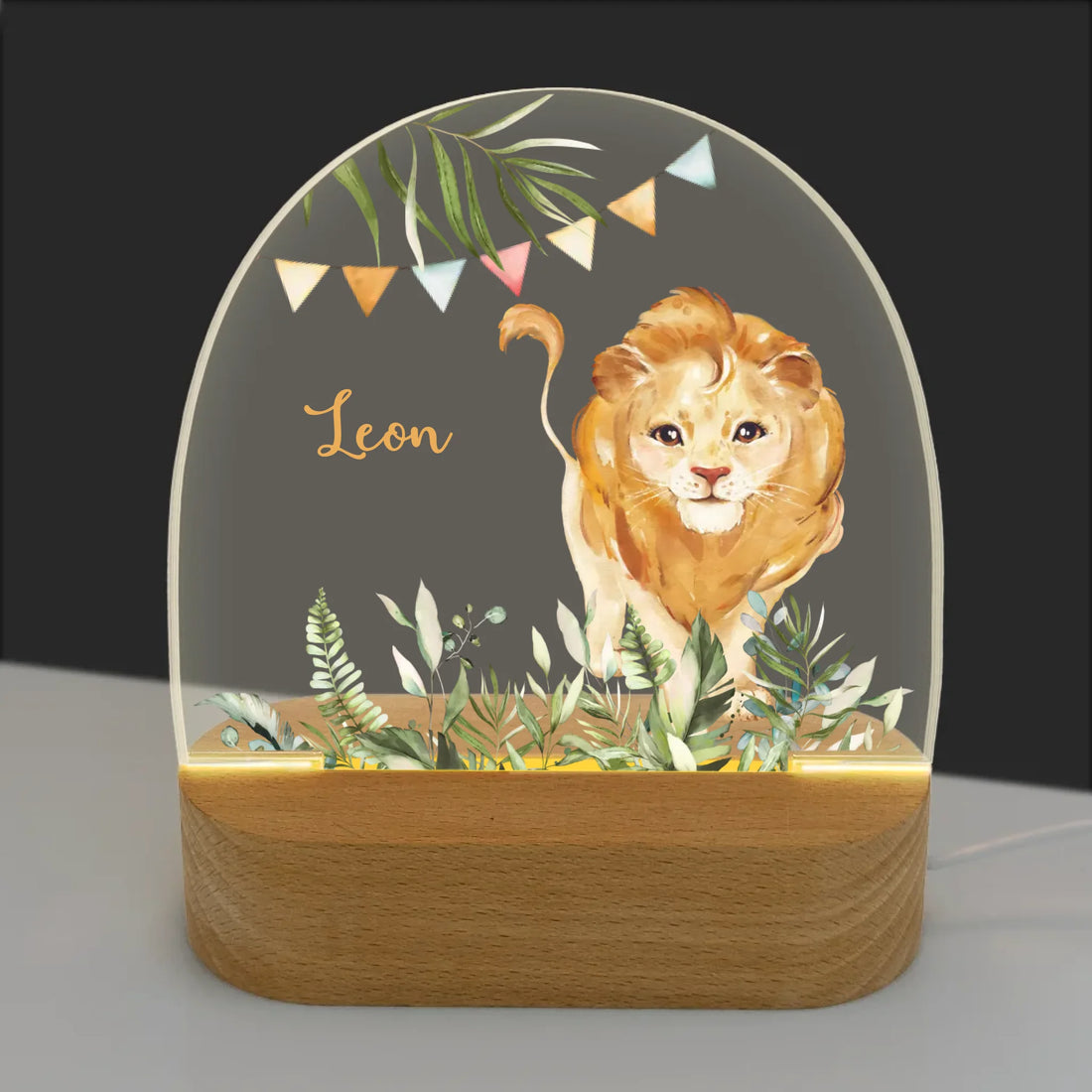 Nachtlicht Löwe personalisiert Nachtlicht oval mit Holzständer und LED-Licht BxHxT ca. 14,5 x 16 x 6 cm 4 mm Acrylglas & Buchenholzständer