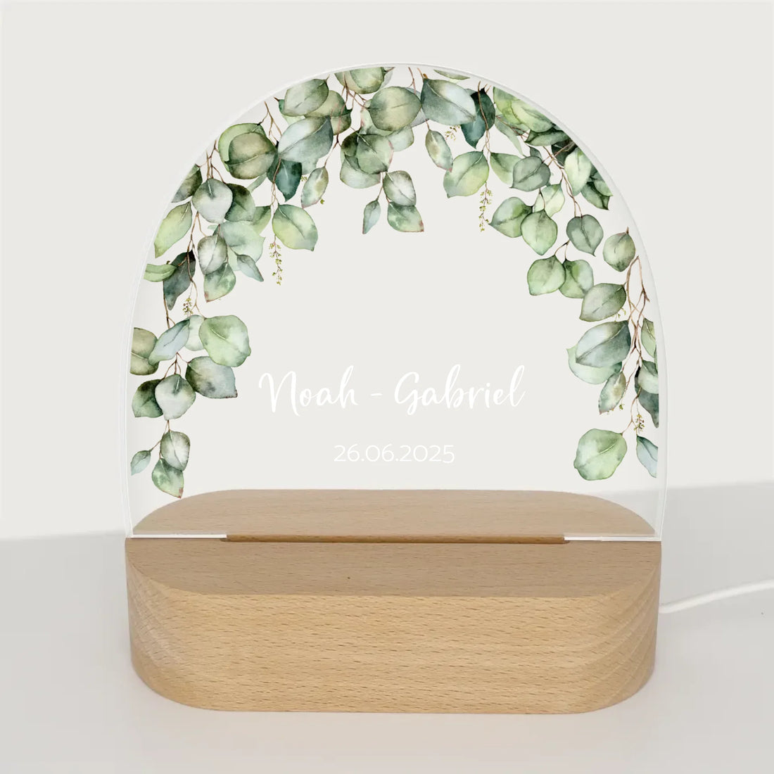 Nachtlicht Eukalyptus personalisiert Nachtlicht oval mit Holzständer und LED-Licht BxHxT ca. 14,5 x 16 x 6 cm 4 mm Acrylglas & Buchenholzständer