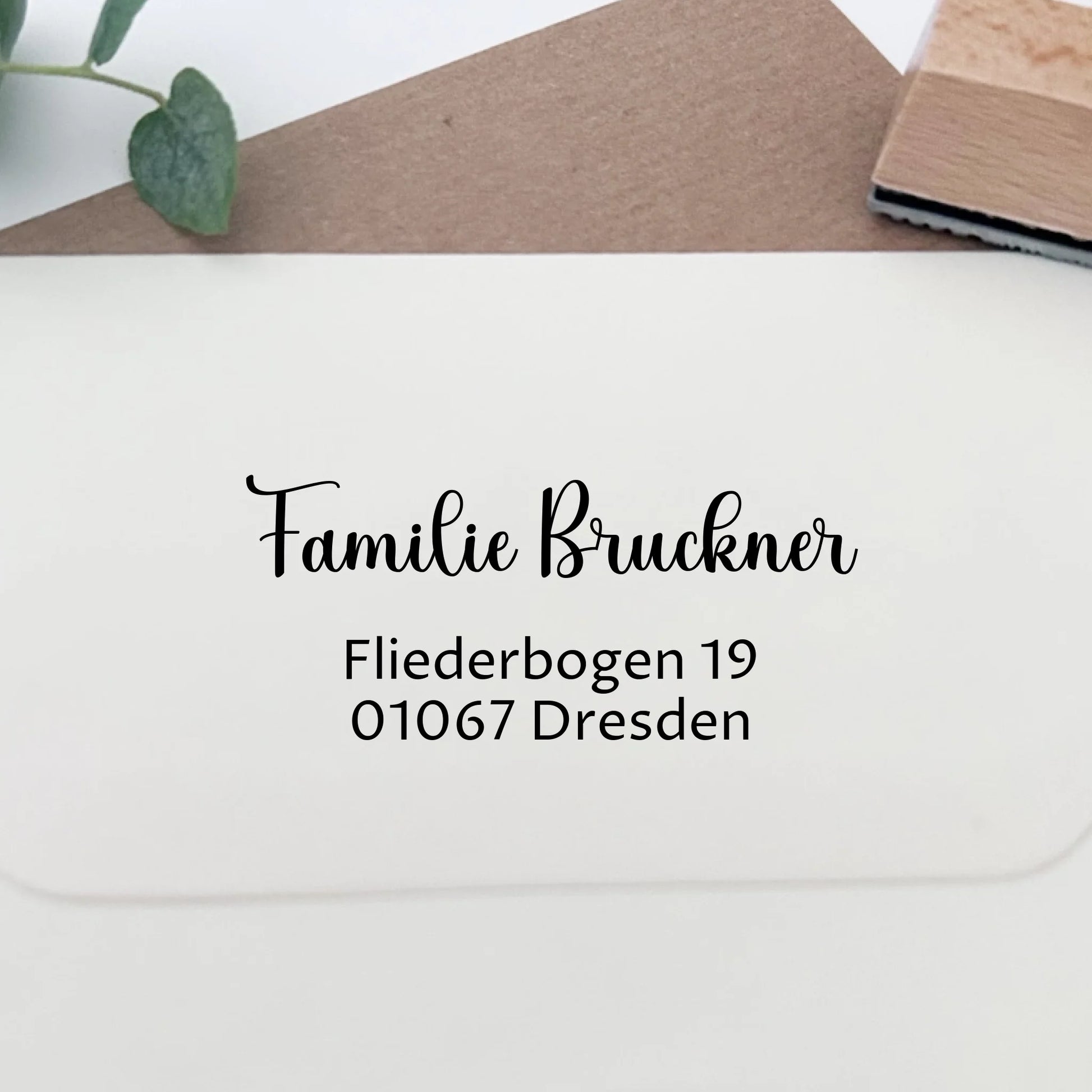 Eleganter Adressstempel "Bruckner" personalisiert – Script & Sans - Spatzelinchen - Exklusive Papeterie