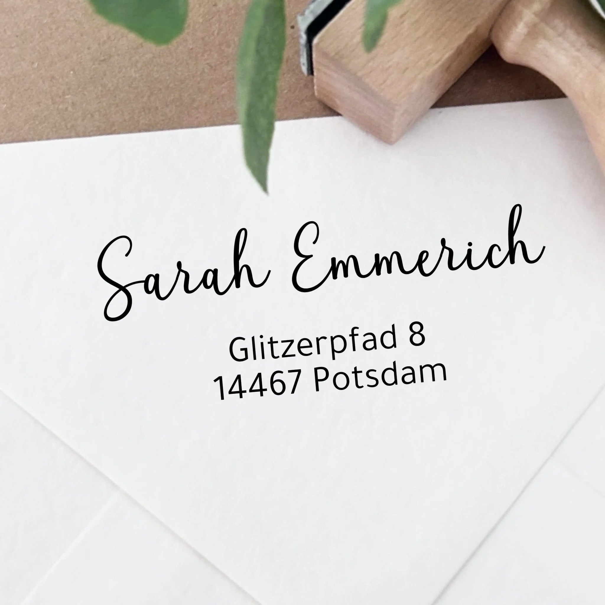Adressstempel personalisiert "Emmerich" – moderne Typografie - Spatzelinchen - Exklusive Papeterie