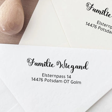 Personalisierter Adressstempel "Wiegand" mit Herzen - Spatzelinchen - Exklusive Papeterie